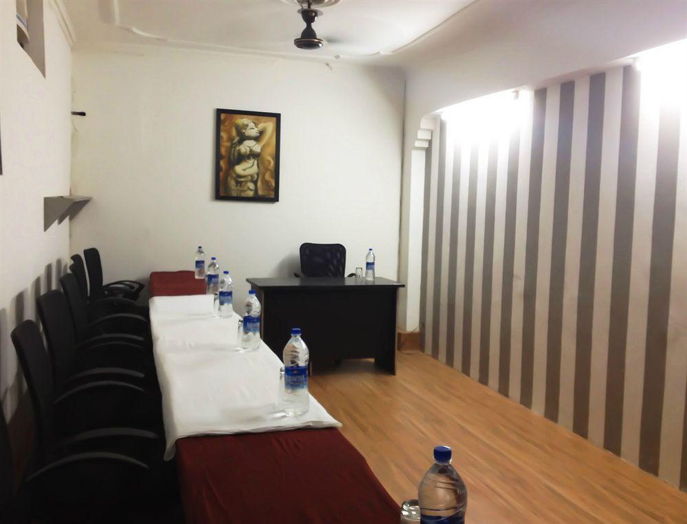 Fabhotel Prime Sarin Inn Heritage Varanasi Exterior photo